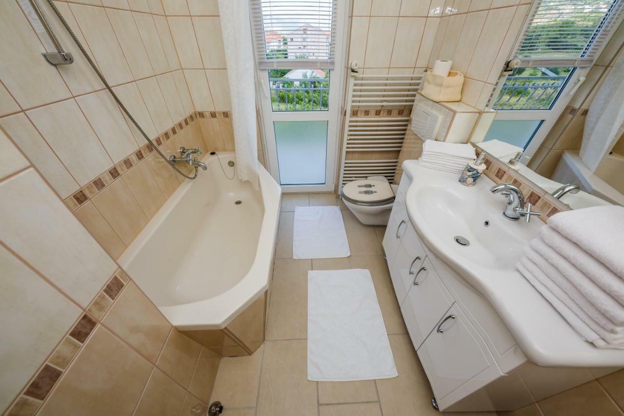 Apartman Lucija Kaštela المظهر الخارجي الصورة