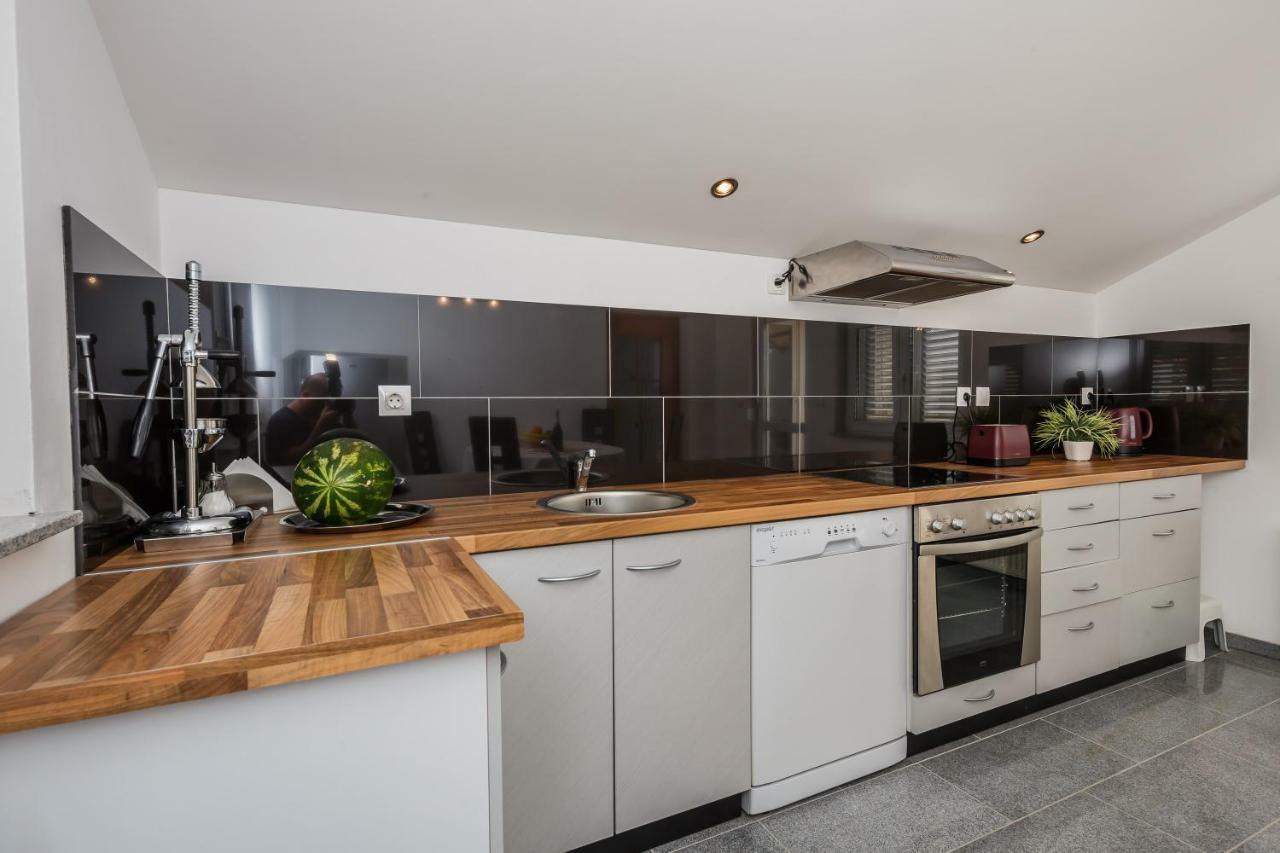 Apartman Lucija Kaštela المظهر الخارجي الصورة