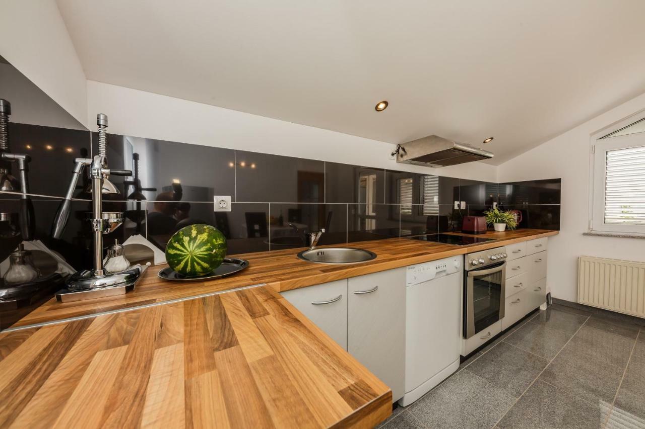 Apartman Lucija Kaštela المظهر الخارجي الصورة